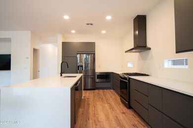 7907 S 73rd Listing Pics-25