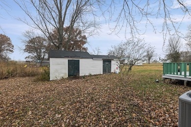 103 Middleton Rd, Iuka, IL 62849 - photo 6