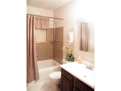 1336 Bryson Rd, Columbus, OH 43224 - photo 4