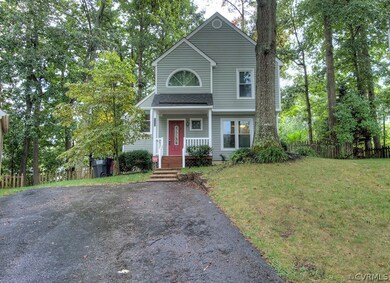 Gorgeous transitional on oversized lot!