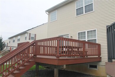 6838 Hunt Dr, Macungie, PA 18062 - photo 4