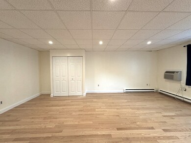 31 Cedar St unit 4, Cambridge, MA 02140 - photo 5