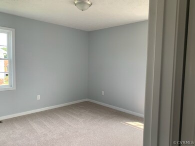 9 Eubanks Rd, Dunnsville, VA 22454 - photo 4