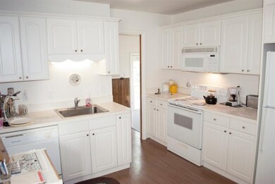 3652 Inverness St, Dexter, MI 48130 - photo 3