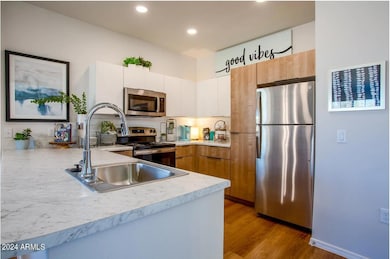 677 E Commonwealth Place unit 3, Chandler, AZ 85225 - photo 3