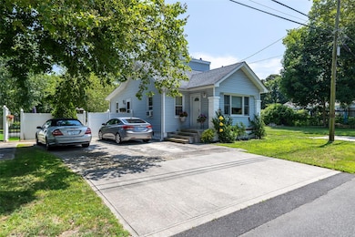 175 S Dunton Ave, East Patchogue, NY 11772 - photo 2