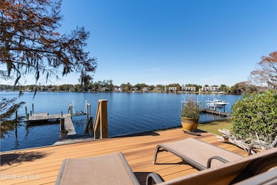 810 Madam Moores Lane