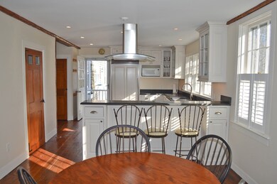 Kitchen/Dining Area