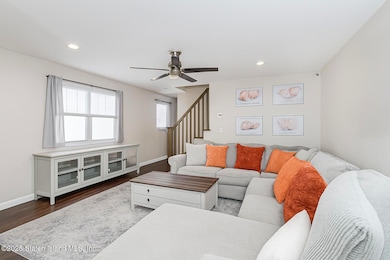 191 Lamberts Ln, Staten Island, NY 10314 - photo 4