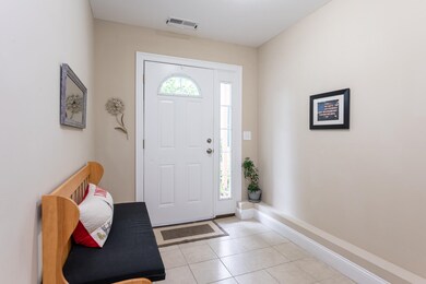 7 Cascade Cir, MerriMacK, NH 03054 - photo 3