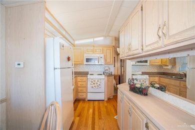 1412 E Daytona Dr, Mission, TX 78572 - photo 4