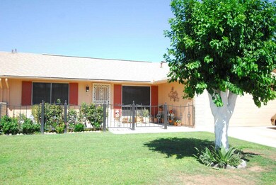 10527 W TROPICANA CIR