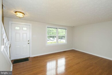 10757 Glen Hannah Dr, Laurel, MD 20723 - photo 3