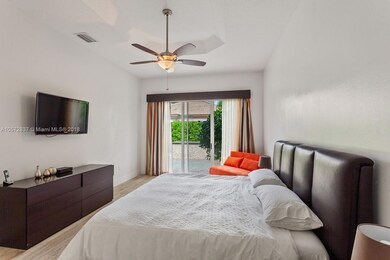 10745 NW 70th St, Doral, FL 33178 - photo 7