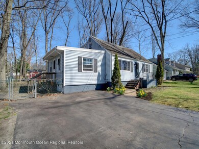 16 Phoenix Pkwy, Oakhurst, NJ 07755 - photo 3