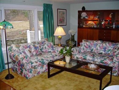 155 Crawford St, Northborough, MA 01532 - photo 3