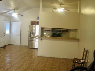 Kitchen/Liv/Dining