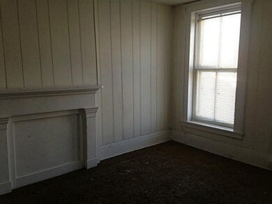 Living Room (lower)
