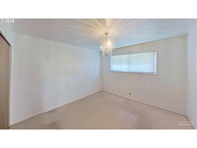 240 Rose Ct, Eugene, OR 97401 - photo 7