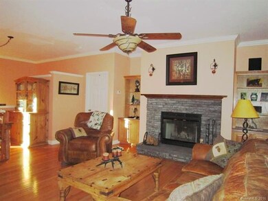 18 Wesley Dr, Leicester, NC 28748 - photo 4