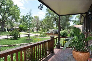 COVERED FRONT PATIO