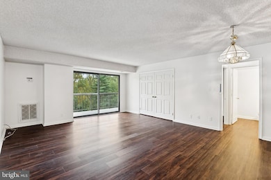 Lakeside Plaza Condominium unit 519, Baileys Crossroads, VA 22041 - photo 6