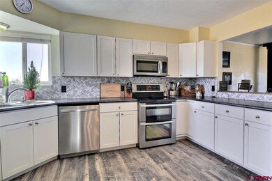 525 NW 7th St, Cedaredge, CO 81413 - photo 6