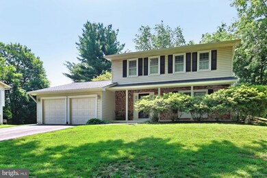 9827 Rand Dr, Burke, VA 22015 - photo 3