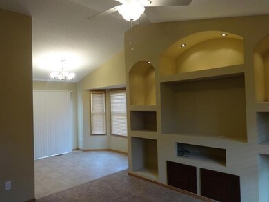 949 Rowland Ave, Columbus, OH 43228 - photo 2