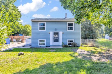 3821 Burchfield Dr, Lansing, MI 48910 - photo 2