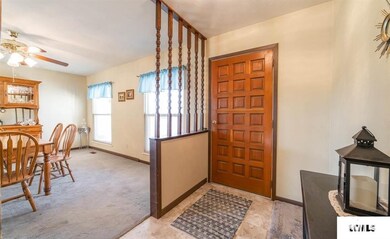 830 N Hamilton St, Lincoln, IL 62656 - photo 3