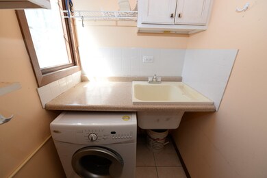 615 Quincy Bridge Ln unit 302, Glenview, IL 60025 - photo 3