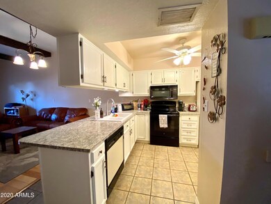 Kitchen Pennisula