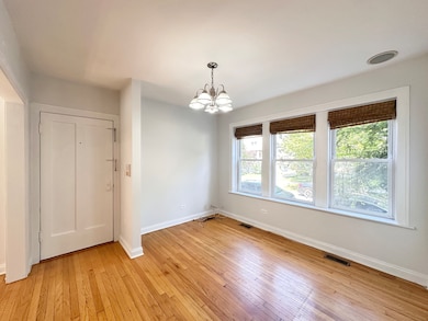 4447 W Sunnyside Ave unit 1, Chicago, IL 60630 - photo 4