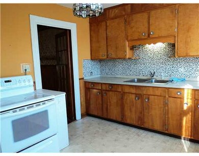 413 Summer St, Woonsocket, RI 02895 - photo 4