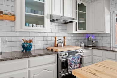 4612 Woodfield Dr, Arlington, TX 76016 - photo 4