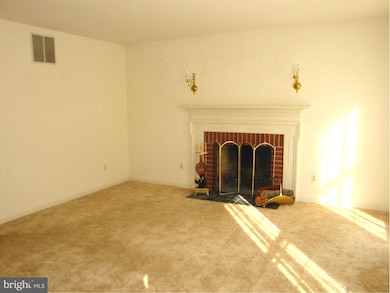2404 Crestnoll Rd, Reisterstown, MD 21136 - photo 7