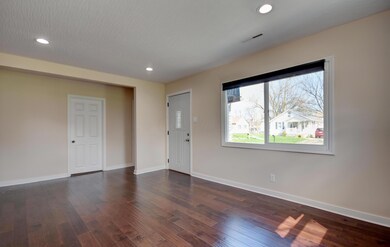Living Room (2)
