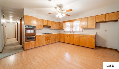 131 Portland Place, Lincoln, IL 62656 - photo 5