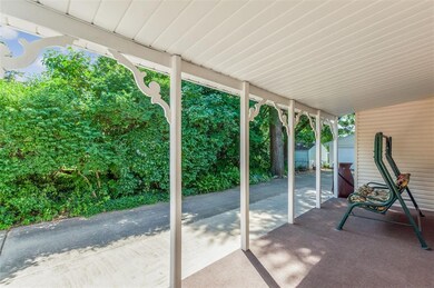 3027 Wilson Ave SW, Cedar Rapids, IA 52404 - photo 3