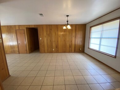 206 Westmoor St, Fredericksburg, TX 78624 - photo 5