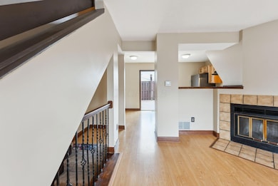5-web-or-mls-926-worthington-woods-blvd