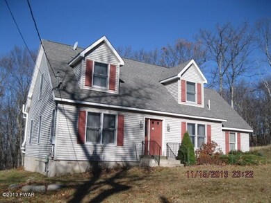 896 Pico Ln, Blooming Grove Township, PA 18464 - photo 3