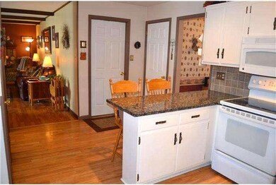 807 Broadcasting Rd, Reading, PA 19610 - photo 7