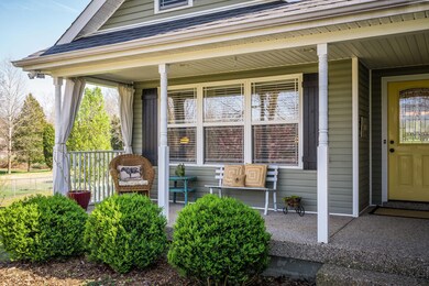 5914 E Manslick Rd, Louisville, KY 40219 - photo 6