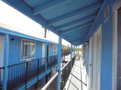 Polk Courtyard 4