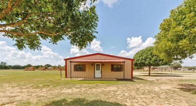 135 Chapman Ranch Rd, Paradise, TX 76073 - photo 2