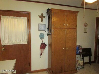 110 Crestline kitchen view 3