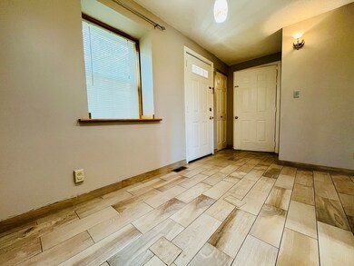 30 Margin St unit C, Lynn, MA 01905 - photo 4