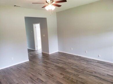 420 Bluebonnet Dr, Hurst, TX 76053 - photo 4